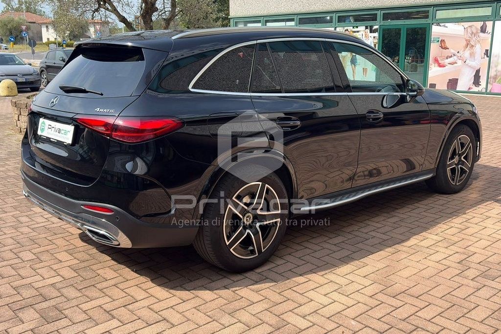 نمای دیگر مرسدس بنز مرسدس GLC 220 d 4Matic هیبرید ملایم AMG لاین A