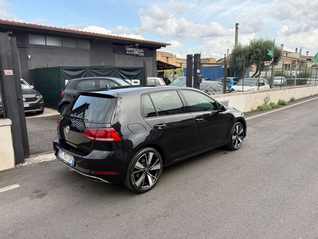 نمای دیگر فولکس واگن گلف 7.5 - 2.0 TDI DSG 5 در 150cv - Su