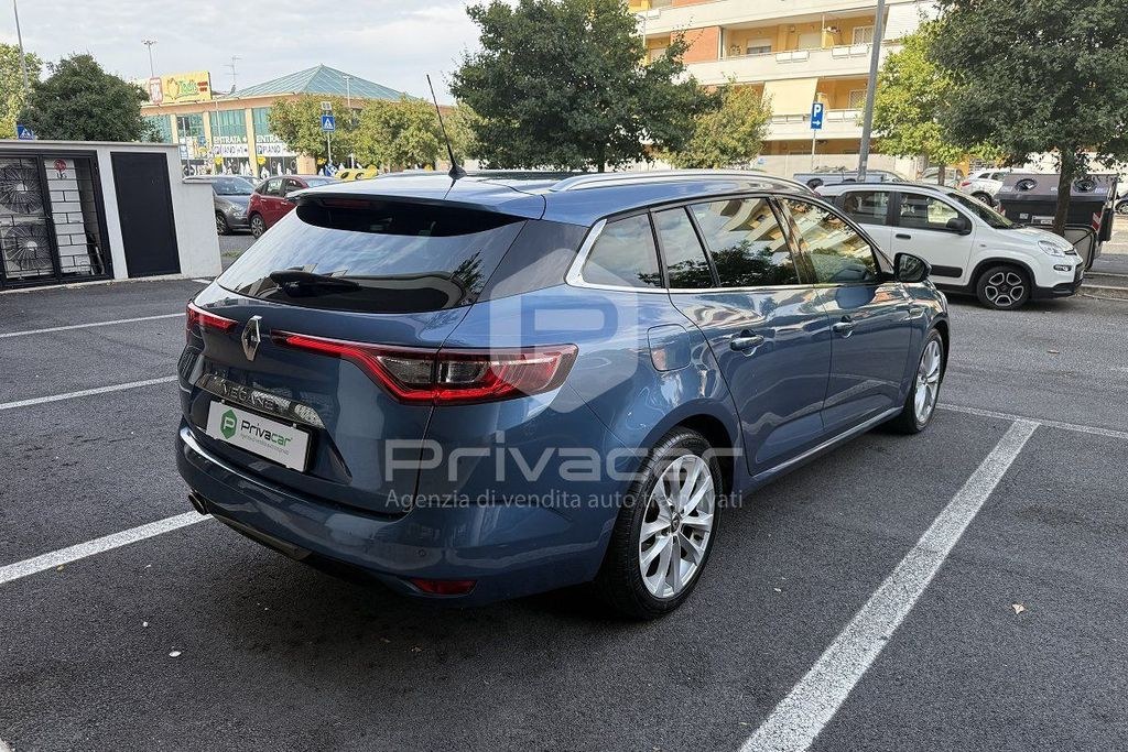 نمای دیگر رنو رنو مگان اسپورتر dCi 8V 110 CV EDC انرژی