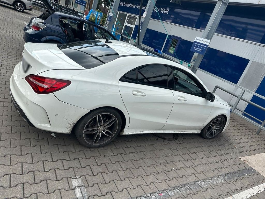 نمای دیگر مرسدس بنز مرسدس CLA AMG لاین! وضعیت عالی!