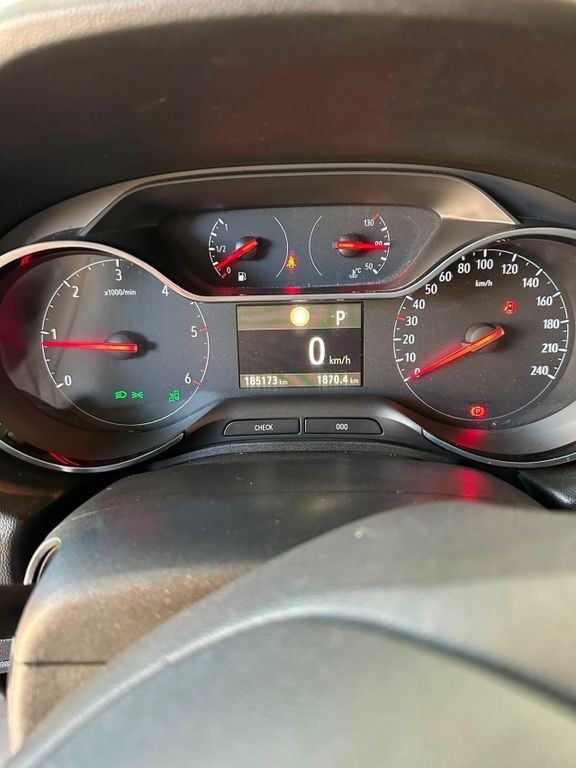 نمای دیگر Opel Grandland X 1.6 diesel Ecotec Start&Stop au