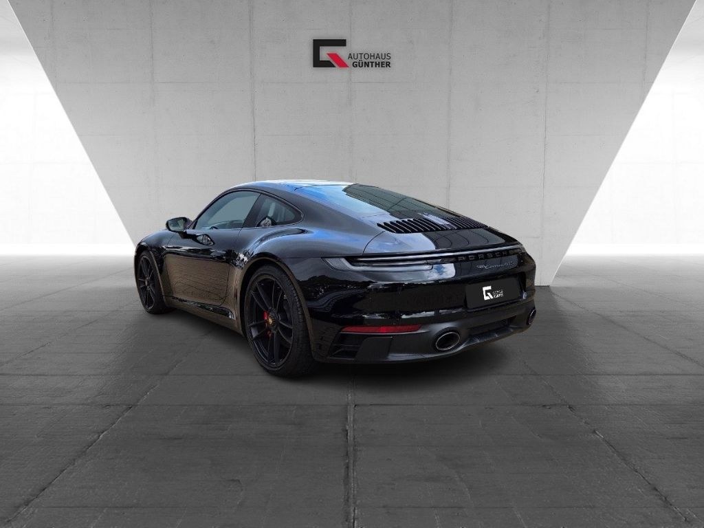 نمای دیگر پورشه 992 GTS 3.0 Coupe Chrono Sportabgas Schiebedach