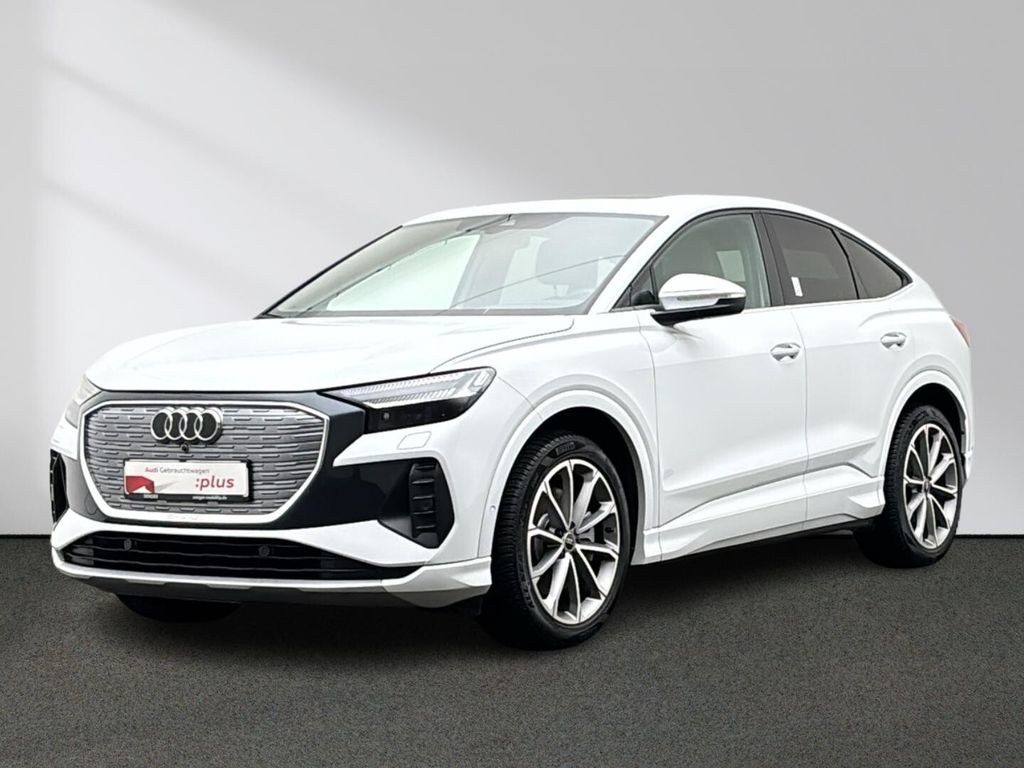 نمای دیگر آئودی Q4 e-tron اسپورت بک 40 HUD ACC دیجی-کوکپیت نوی