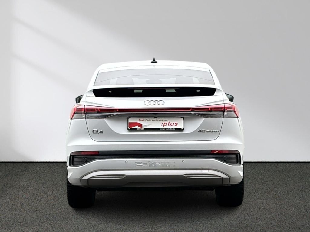 نمای دیگر آئودی Q4 e-tron اسپورت بک 40 HUD ACC دیجی-کوکپیت نوی