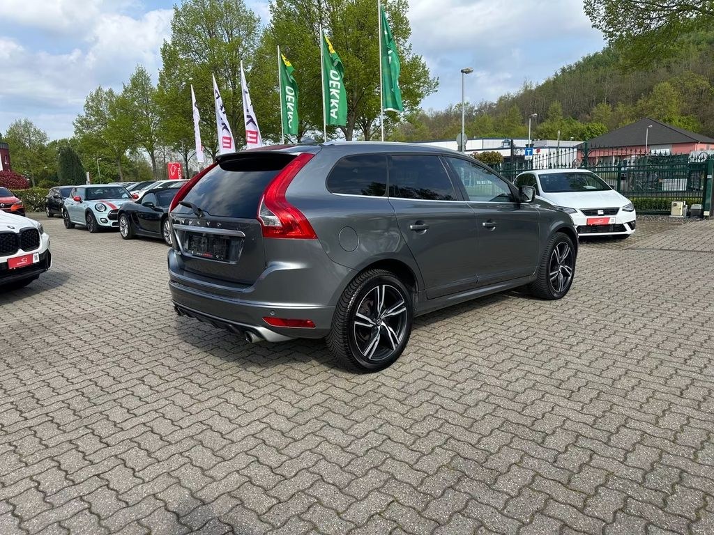 نمای دیگر ولوو XC60 2.0 D3 اتوماتیک آر-دیزاین AHK پانوراما ناوی بی-زنون