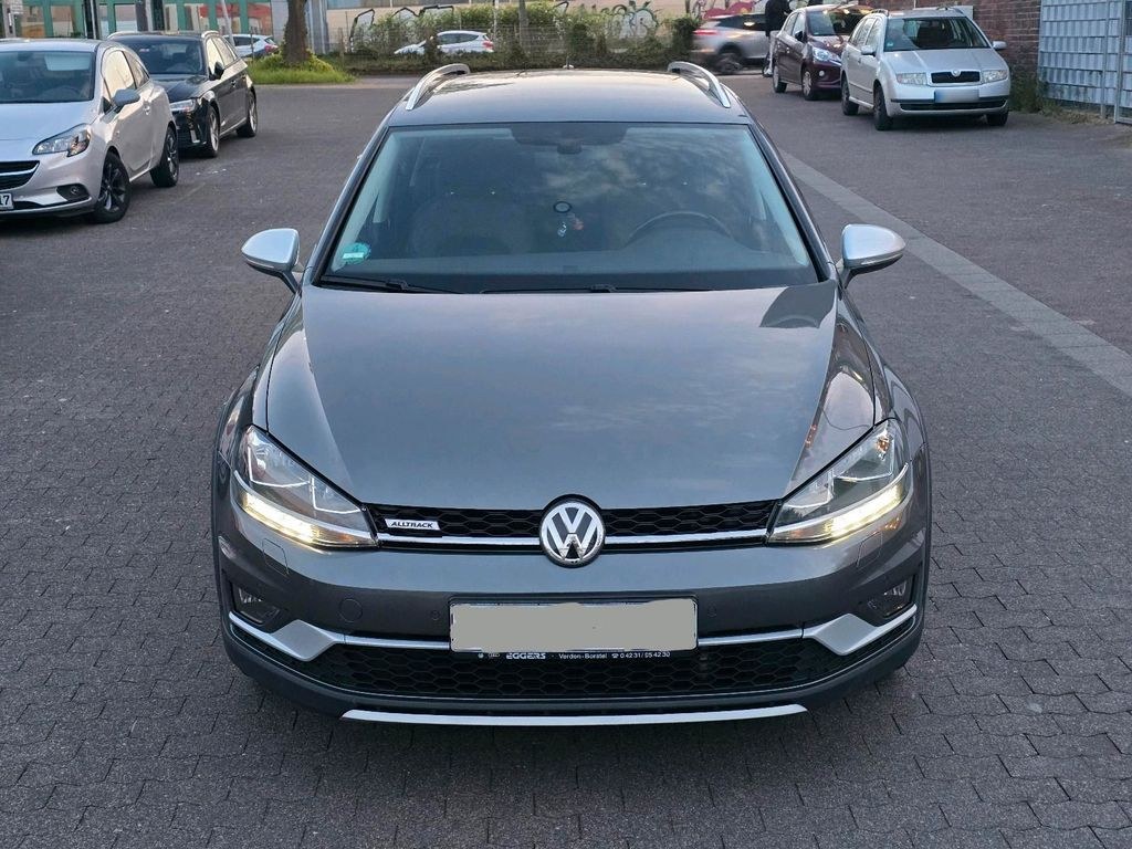 نمای دیگر فولکس واگن گلف آلتراک - 4Motiom 44 2.0TDI 184P...
