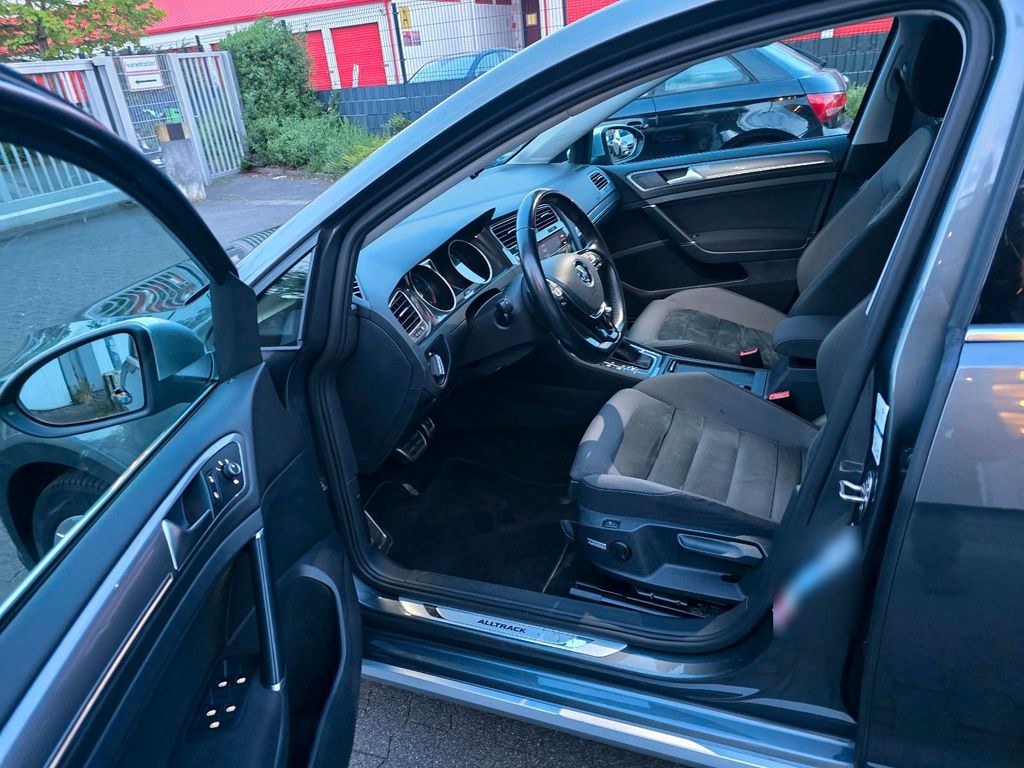 نمای دیگر فولکس واگن گلف آلتراک - 4Motiom 44 2.0TDI 184P...