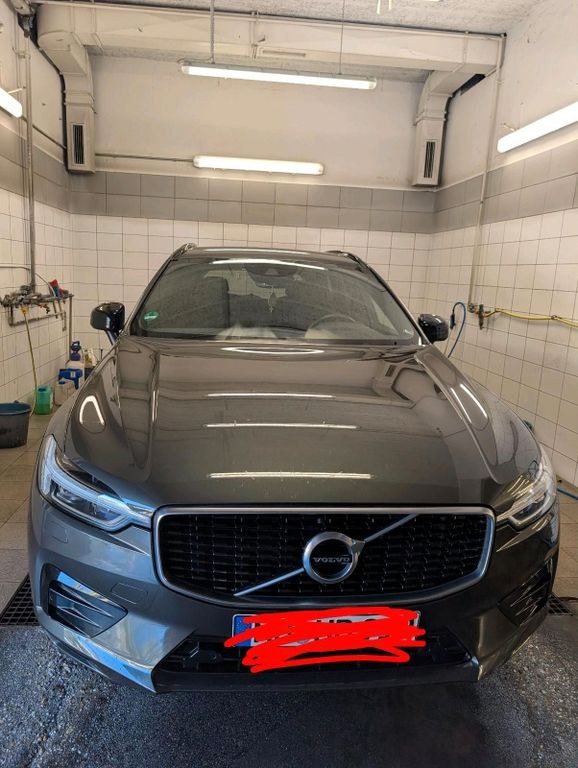 نمای دیگر ولوو XC 60 R-Desing