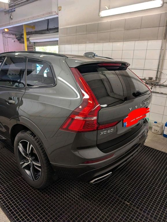 نمای دیگر ولوو XC 60 R-Desing