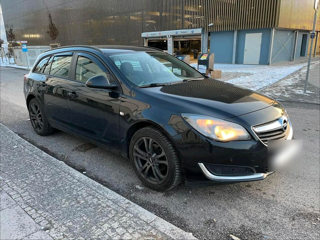 نمای دیگر اوپل اینسیگنیا 1.6 cdti