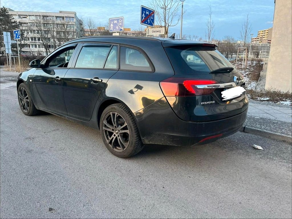 نمای دیگر اوپل اینسیگنیا 1.6 cdti