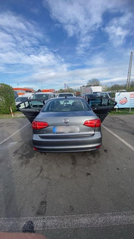 نمای دیگر فولکس واگن فولکس واگن جتا 2.0 TDI DSG بلوموشن تکنولوژی