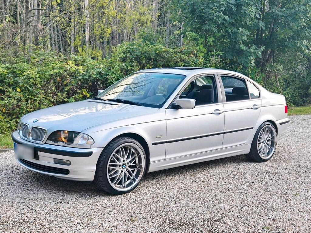 نمای دیگر بی ام و E46 320 i , 6 سیلندر , LPG سیستم گاز...