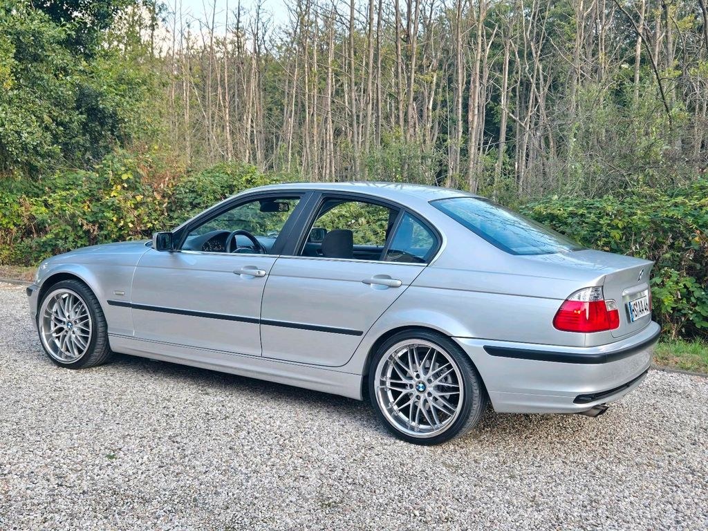نمای دیگر بی ام و E46 320 i , 6 سیلندر , LPG سیستم گاز...