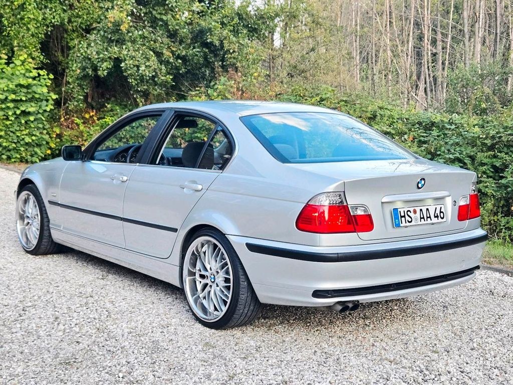 نمای دیگر بی ام و E46 320 i , 6 سیلندر , LPG سیستم گاز...