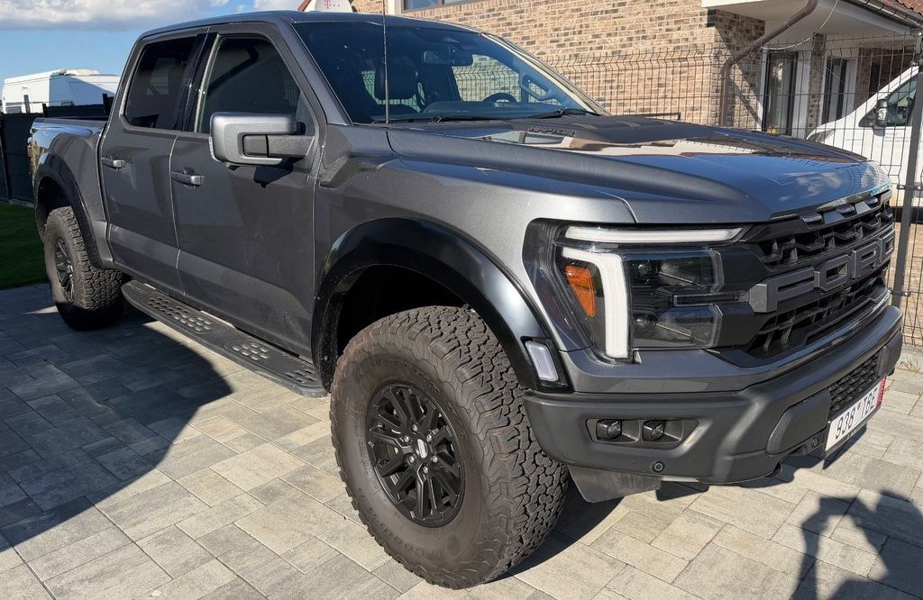نمای دیگر فورد F 150 رپتور