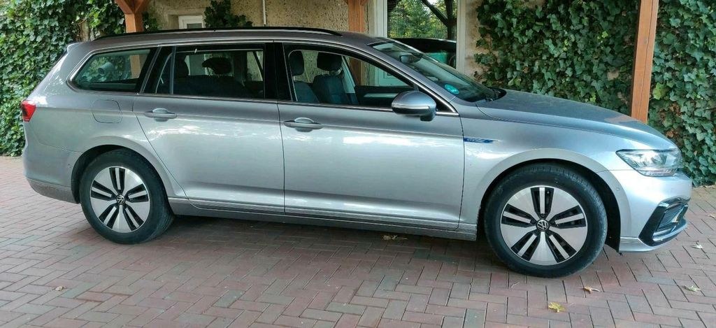 فولکسواگن پاسات واریانت 1.4 TSI هیبرید GTE
