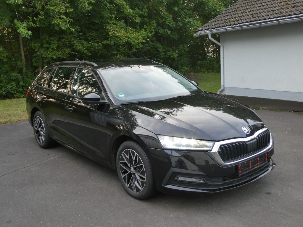 نمای دیگر اشکودا اکتاویا 2.0 TDI DSG اسپورت‌لاین LED/ناوبری/دوربین