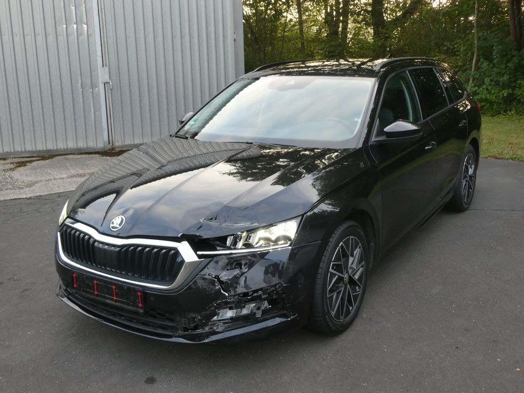 نمای دیگر اشکودا اکتاویا 2.0 TDI DSG اسپورت‌لاین LED/ناوبری/دوربین