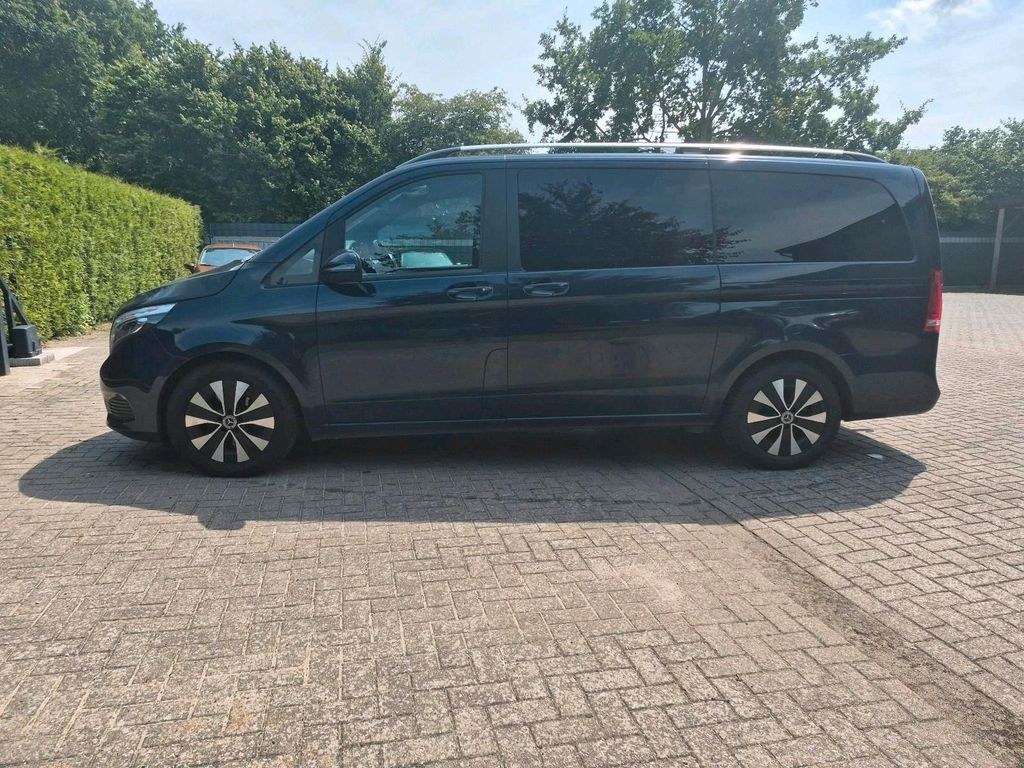 نمای دیگر مرسدس بنز V 250 CDI ادیشن 2019 توف جدید...