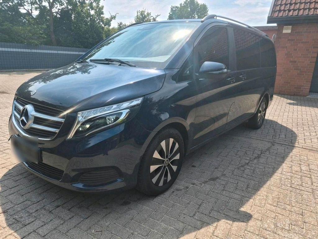 نمای دیگر مرسدس بنز V 250 CDI ادیشن 2019 توف جدید...