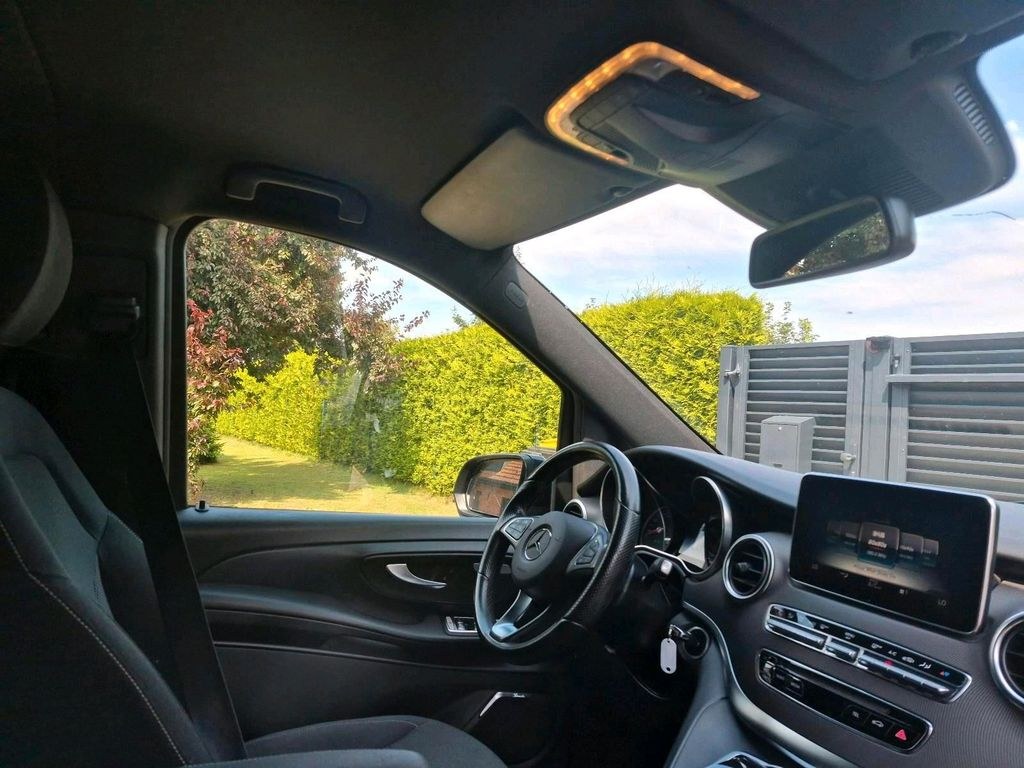 نمای دیگر مرسدس بنز V 250 CDI ادیشن 2019 توف جدید...