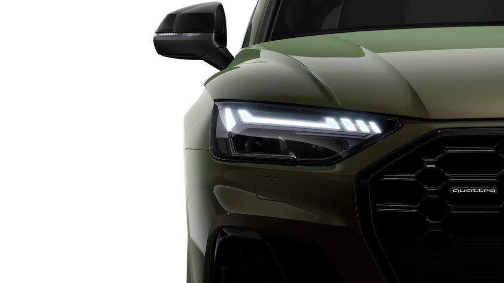 نمای دیگر آئودی Q5 50 TDI کواترو تیپترونیک اس لاین AHK*STHZG*MAT