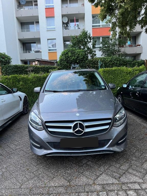 مرسدس بنز B 180 d اسپورت تورر