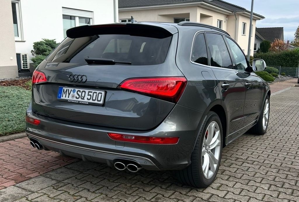 نمای دیگر آئودی SQ5 3.0 TDI تیپترونیک کواترو