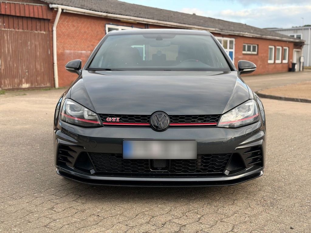 فولکس واگن VW گلف 7 GTI کلاب اسپورت