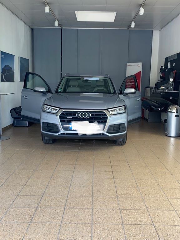 آئودی Q5 2.0 TDI -