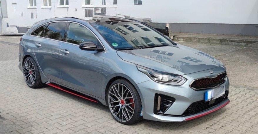 نمای دیگر کیا پروسید GT 1.6 سقف شیشهای