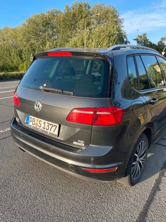نمای دیگر فولکس واگن گلف اسپورتسوان آلستار 1,5 L TSI