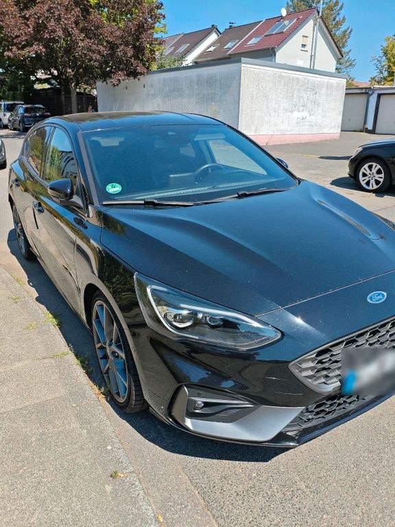 نمای دیگر فورد فوکوس ST MK4 10/2020