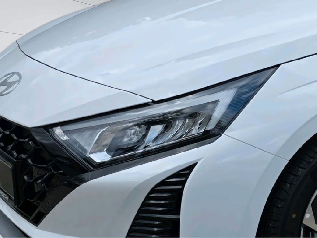 نمای دیگر هیوندای i20 1.0 T-GDI DCT ترند ناوی LED کلید هوشمند دوربین