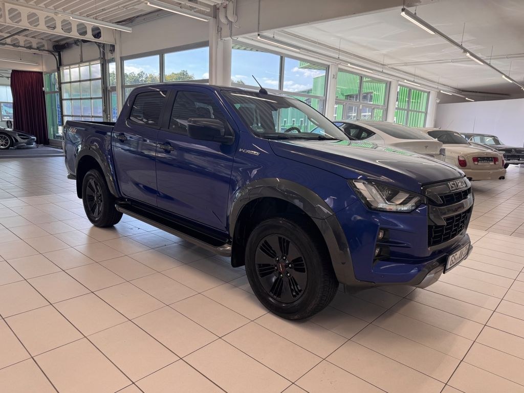 نمای دیگر ایسوزو D-Max دابل کاب 4WD V-CROSS