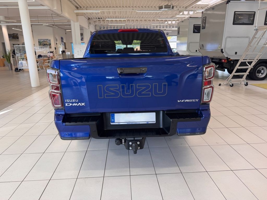 نمای دیگر ایسوزو D-Max دابل کاب 4WD V-CROSS