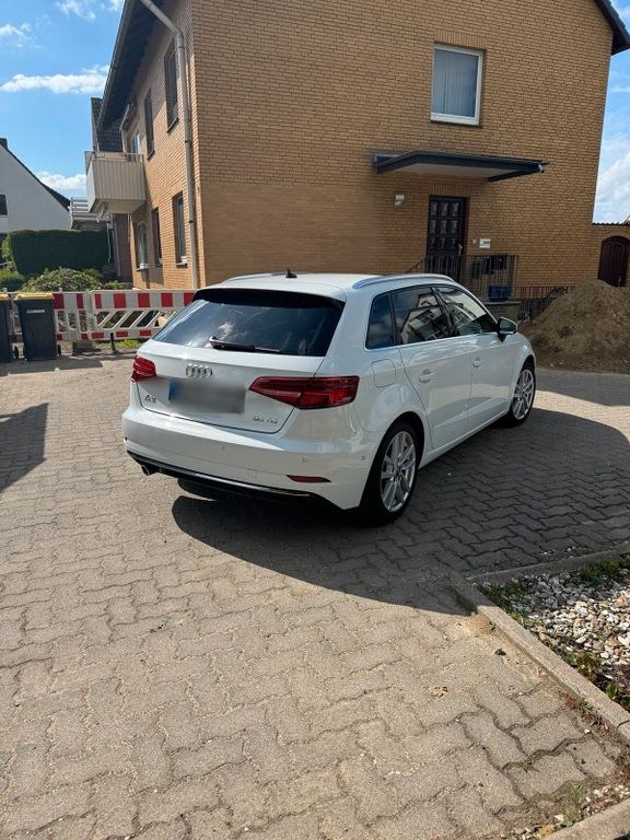 نمای دیگر آئودی A3 اسپورت‌بک