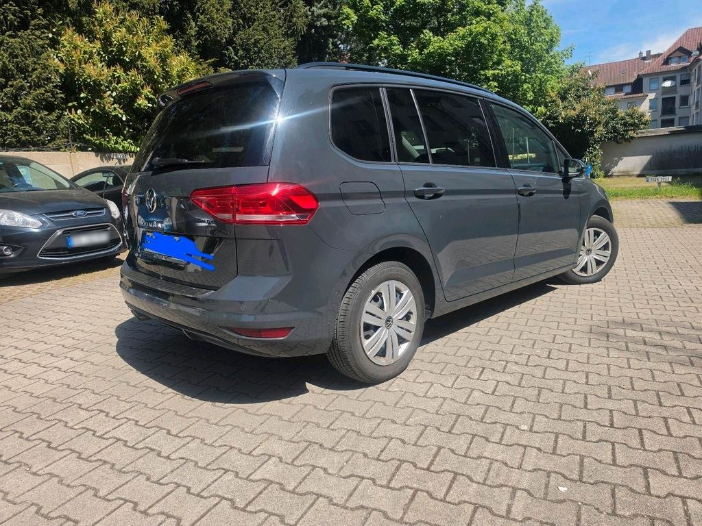 نمای دیگر فولکس واگن توران 2.0 TDI ۷ نفره DSG