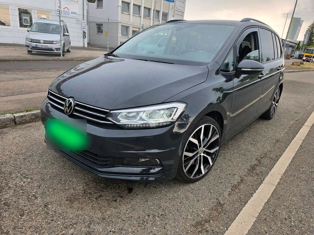 نمای دیگر فولکس واگن توران 2.0 TDI ۷ نفره DSG
