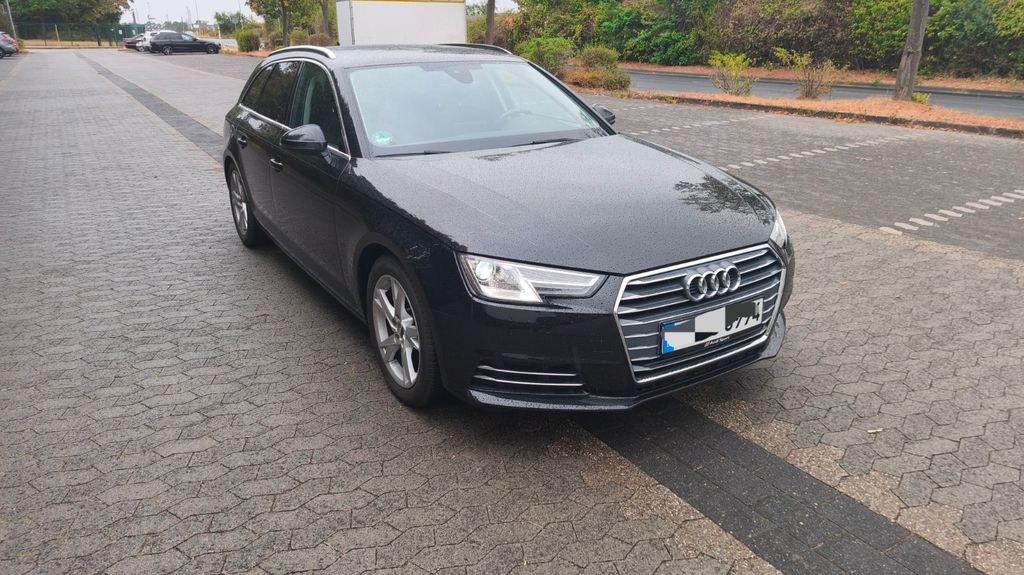 نمای دیگر آئودی A4 2.0 TDI S tronic اسپورت آوانت اسپورت