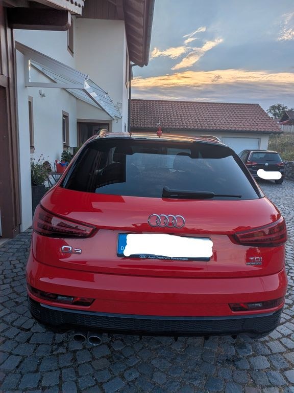 نمای دیگر آئودی Q3 2.0 TDI کواترو S tronic 135kW(184 PS) s-line
