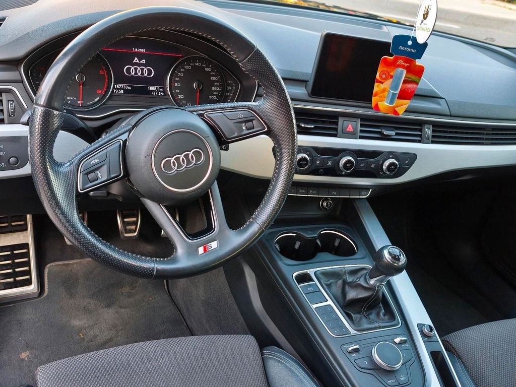 نمای دیگر آئودی A4 B9 S line 2.0 TDI 190 PS | بدون تصادف...