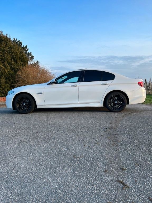 نمای دیگر بی ام و 520d f10