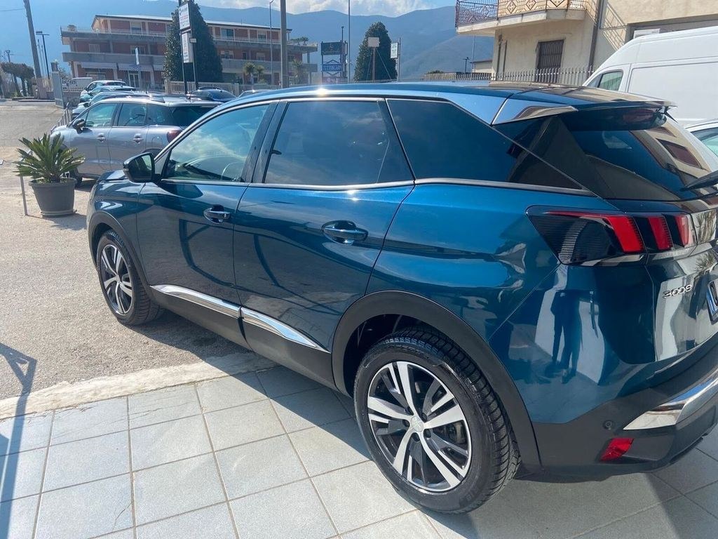 نمای دیگر پژو 3008 1.5D 130CV AT8 2023