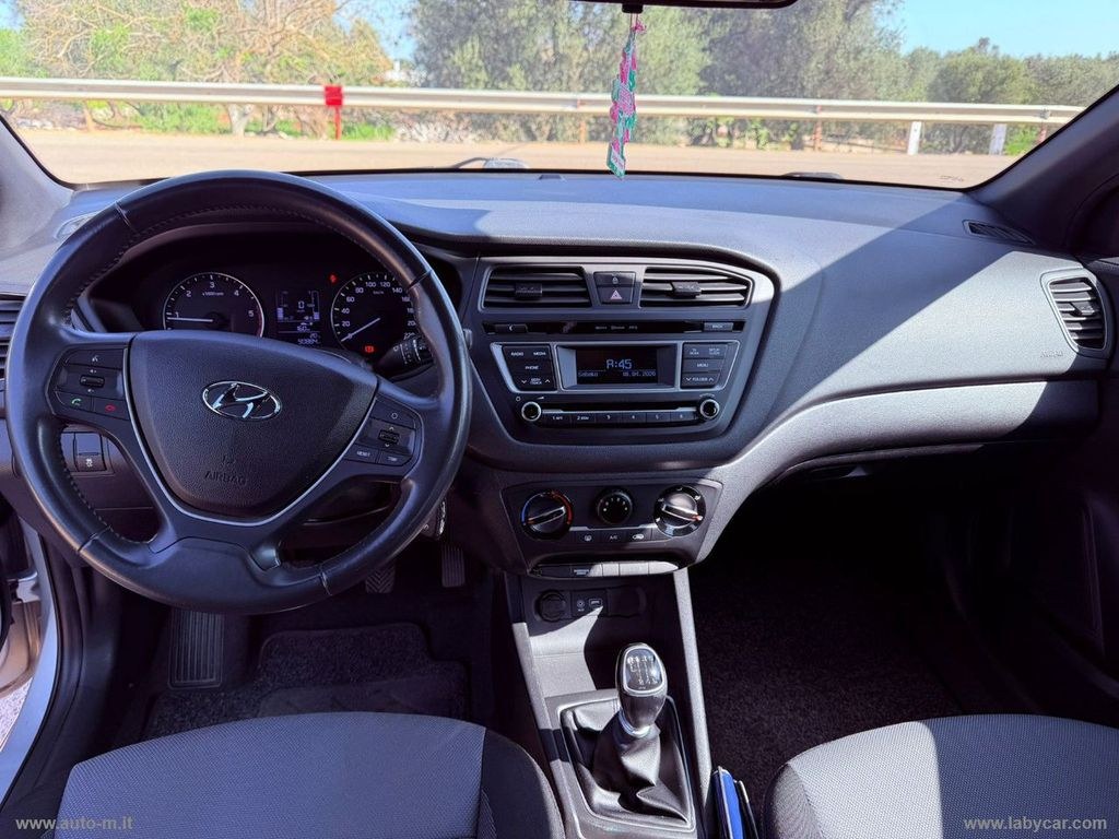 نمای دیگر هیوندای هیوندای i20 1.1 CRDi 12V 5p. Style
