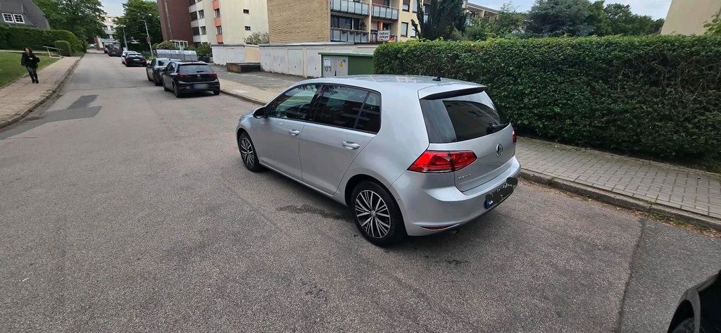 نمای دیگر فولکس واگن گلف VII TDI وضعیت عالی