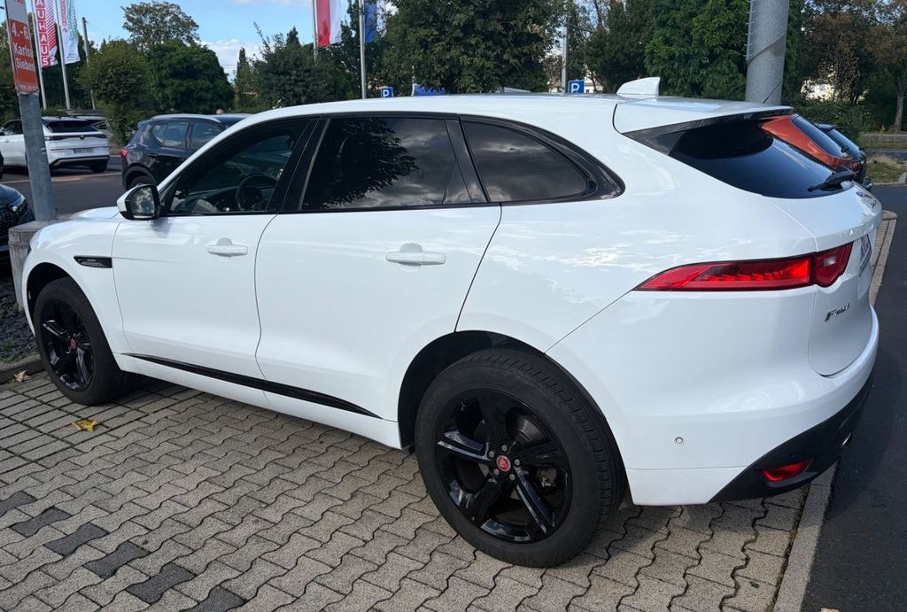 نمای دیگر جگوار F-Pace 25d AWD R-Sport اتوماتیک R-Sport