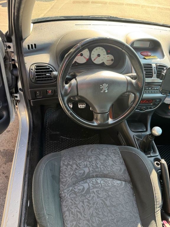 نمای دیگر پژو 206 SW 1.6 آماده رانندگی
