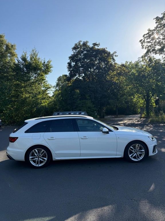 نمای دیگر آئودی A4 Avant 2.0 TDI Quattro Automatik